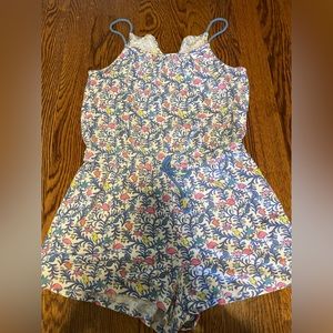 Girls sz 14 vineyard vines romper